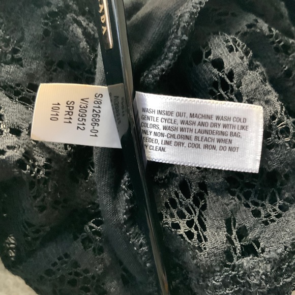 GAP LACE FRONT TANK - Picture 7 of 7